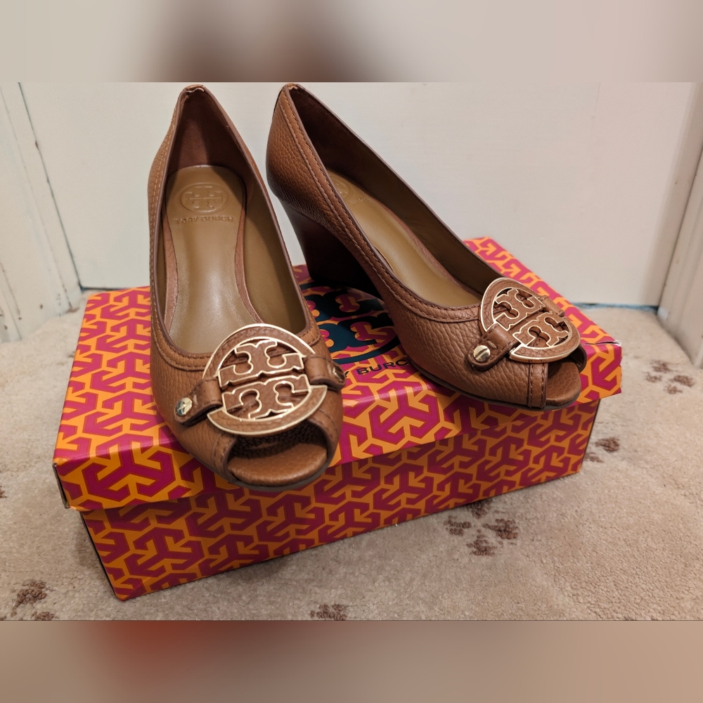 Tory Burch 'Amanda' Leather Wedge Sandal - NEW